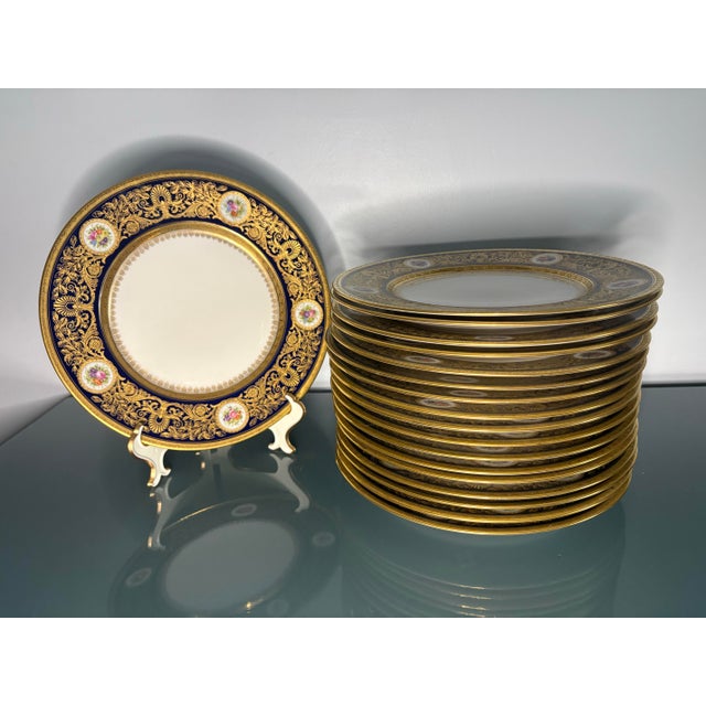 Hutscheneruther 1910s Hutschenreuther Hohenburg Cobalt and Gilt Decorated Dinner Plates Sold Individually For Sale - Image 4 of 11