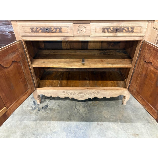 French Provençal Buffet Louis XV Style Circa 1850 Walnut Wood From South East of France. For Sale - Image 4 of 7