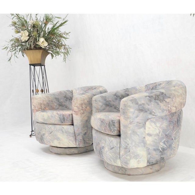 Mid-Century Modern Pair Mid-Century Modern Milo Baughman Thayer Cogging Swivel Barrel Lounge Chairs For Sale - Image 3 of 18