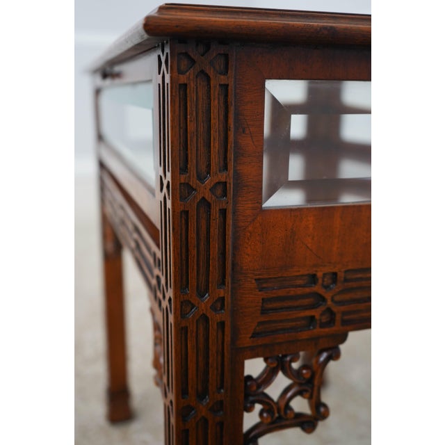 Pair of Chippendale Mahogany Glass Top Showcase End Tables For Sale - Image 15 of 17