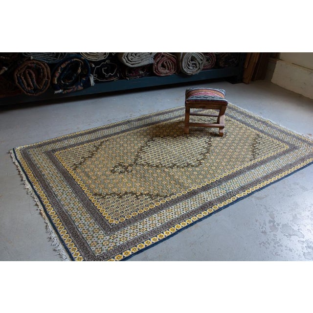 ✂ - - - - - m e a s u r e m e n t s: 4’7” x 6’10”, 139.7cm x 208.28cm, 17.40 Lbs C O L O R S Base: blue/gold/yellow...