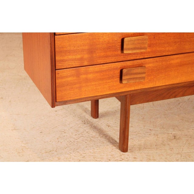 1960s Mid-Century Modern Teak Sideboard from White & Newton, 1960s For Sale - Image 5 of 15