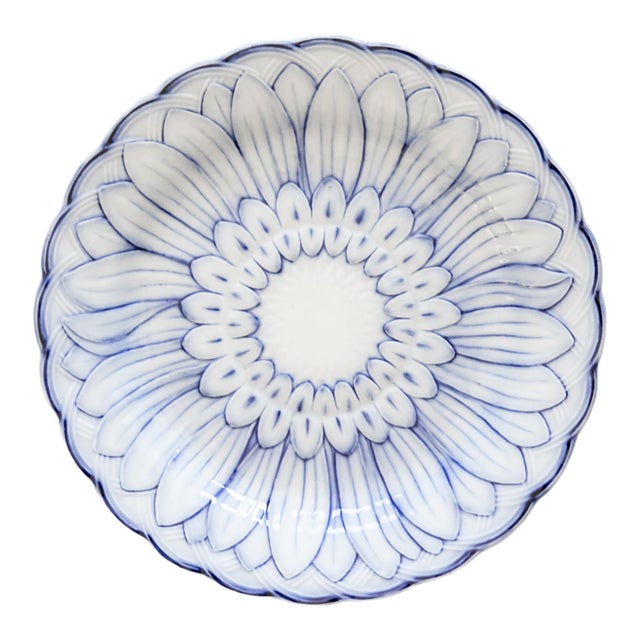 19th Century English Wedgwood Blue & White Pearlware Sunflower Plate For Sale