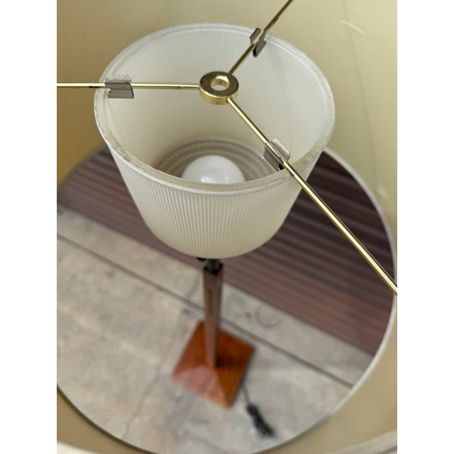 1950s Mid Century Modern Walnut Floor by Gerald Thurston for Lightolier For Sale - Image 5 of 7