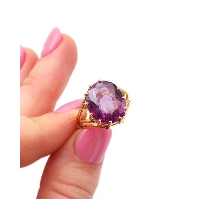 Vintage 18 Karat Gold Cocktail Ring For Sale - Image 5 of 8