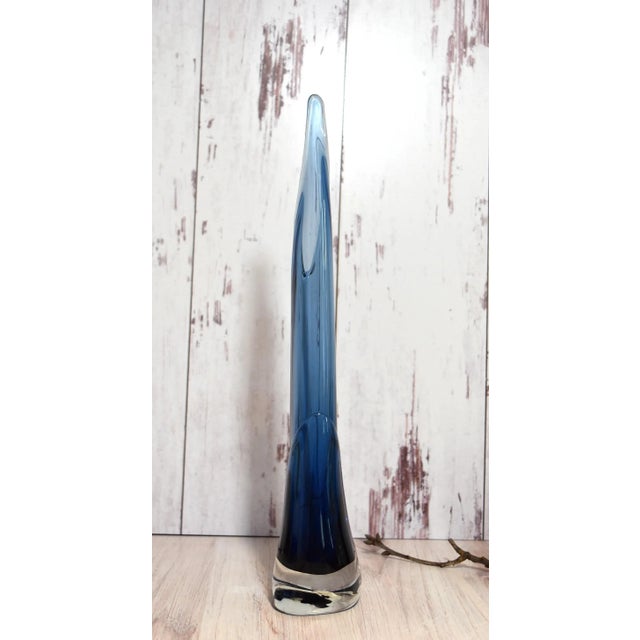 1990s 1990s Modern Sleek Branson Midnight Blue Slender Art Glass Calla Vase, Signed For Sale - Image 5 of 13