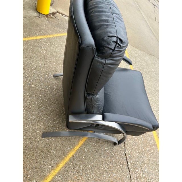 Black Comfort Designs Black Leather Recliner For Sale - Image 8 of 10