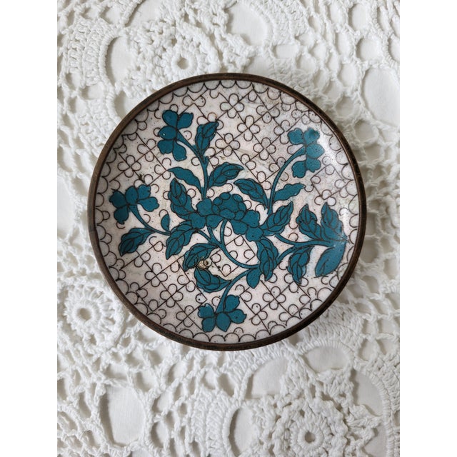 Small Turquoise and White Floral Cloisonne Dish For Sale - Image 4 of 4