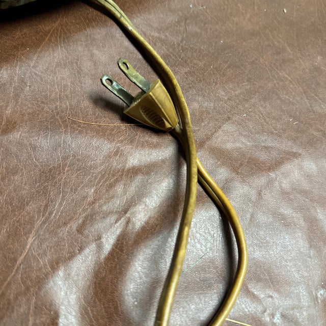 White Mid 20th Century Haeger Mermaid Figural Lamp For Sale - Image 8 of 10