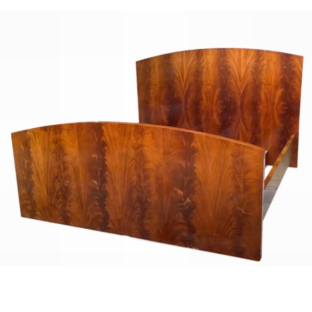 Custom California King Bed Commissioned for Vidal Sassoon, Beverly Hills, 1984 For Sale - Image 4 of 4