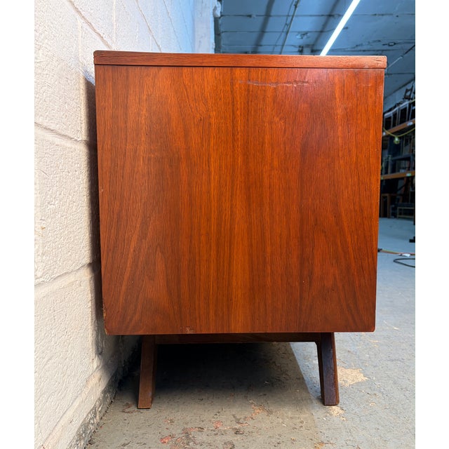 Mid 20th Century Mid 20th Century Walnut and Burl Credenza by Young Manufacturing For Sale - Image 5 of 15