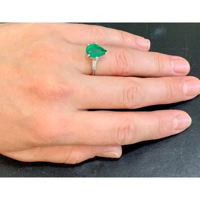 3.5 Carat Pear Cut Emerald and Diamond Ring 14 Karat White Gold For Sale - Image 18 of 18