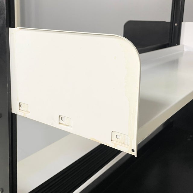 Metal Italian Modern Modular Black and White Bookcase from Lips Vago, 1970s For Sale - Image 7 of 18