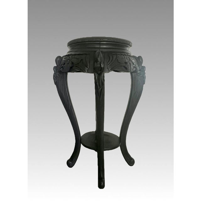Early 20th Century Antique Japanese Iris Pedestal / Plant Stand, Ebonised Carved Black Wood Side Table For Sale - Image 5 of 16