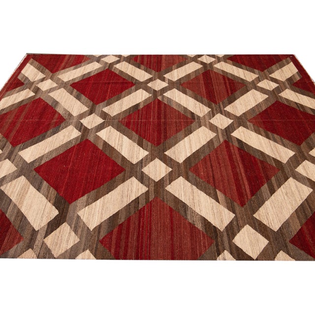Modern Kilim Flatweave Red and Beige Geometric Wool Rug For Sale In New York - Image 6 of 10