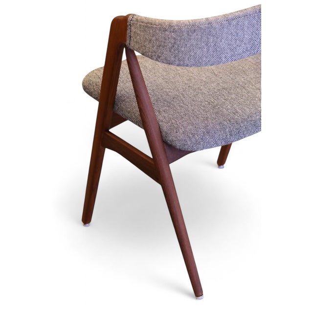 Mid-Century Modern Teak Armchair in Hallingdal 65 Upholstery by Thomas Harlev for Farstrup Møbler, Denmark, 1960s, Set of 2 For Sale - Image 3 of 18