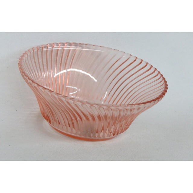 This beautiful Cereal / Fruit Bowl is made out of depression glass. This gorgeous small bowl features a stunning pink...
