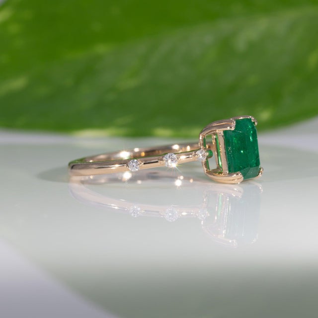 Metal 1.2Ct Zambian Emerald Ring With Earth-Mined Diamond Accents: Solid 14k Gold, Size 6.75 For Sale - Image 7 of 9
