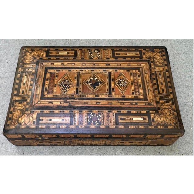 Early 20th Century Middle Eastern Moorish Mosaic Micro Marquetry Inlay Jewelry Box For Sale - Image 13 of 18