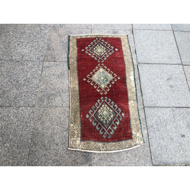 1960s Vintage Door Mat Rug- 1′9″ × 3′4″ For Sale - Image 6 of 6