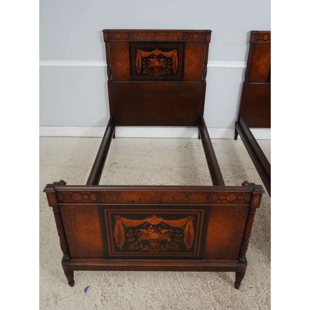 Neoclassical Pair of Inlaid Neoclassical Mahogany Single Beds For Sale - Image 3 of 17