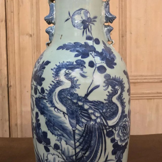 19th Century Blue & White Vase For Sale In Dallas - Image 6 of 11