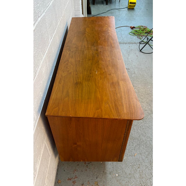 Mid-Century Sculpted Walnut Credenza by Young Manufacturing, Attributed For Sale - Image 9 of 17