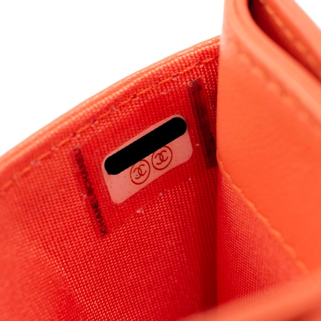 Chanel Coco Orange Lambskin 19 Quilted CC Card Holder Wallet For Sale In Houston - Image 6 of 9