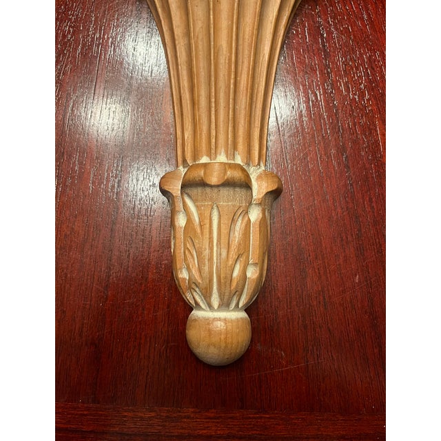 1950s Pair of Italian Carved Wood Wall Sconces - Neoclassical Revival For Sale - Image 4 of 7