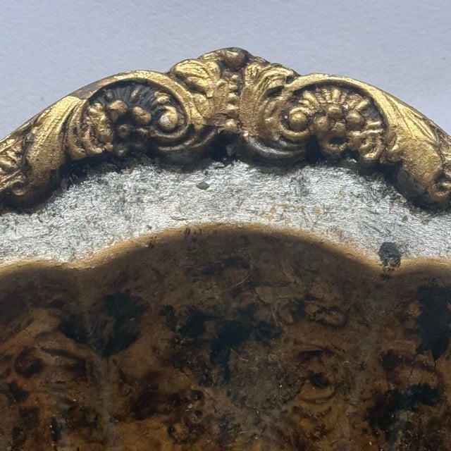 Guzzini Mid 20th Century Hollywood Regency Faux Tortoiseshell & Parcel Gilt Shell Bowls - A Pair - Newly Painted For Sale - Image 4 of 12