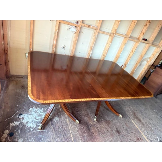 Mid 20th Century Vintage Regency Style Cross Banded Mahogany Dining Table With 2 Leaves by Biggs Furnture For Sale - Image 15 of 17