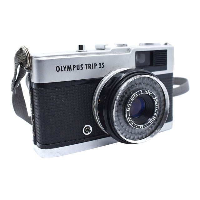 Vintage Olympus Trip 35 Film Camera With Zuiko 40mm Lens - Made in Japan For Sale