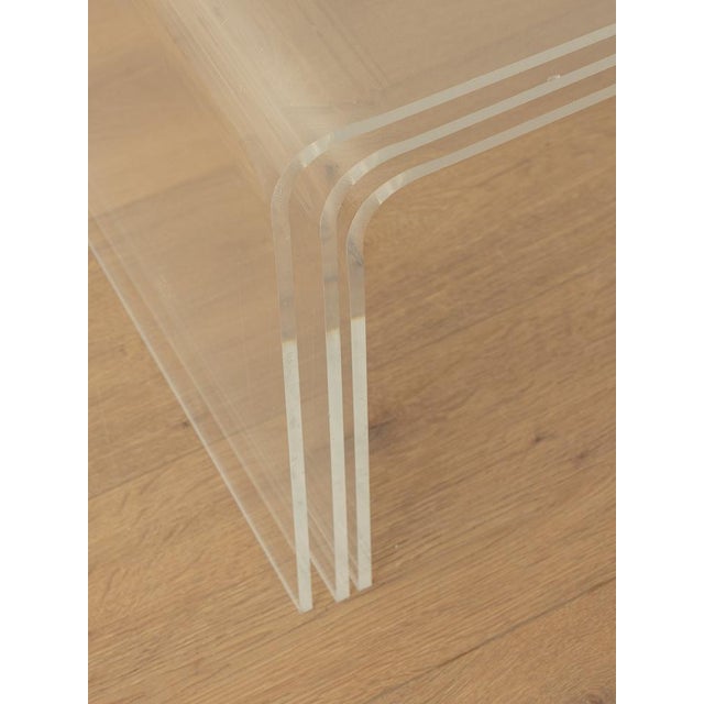 Classic nesting tables from the 1960s. High-quality frame made of transparent acrylic. Quality features: good workmanship...