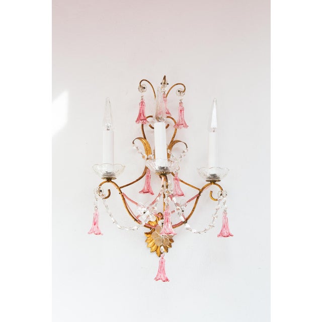 Italian Wall Sconce in Gilt Metal and Pink Crystals, 1970 For Sale - Image 6 of 6