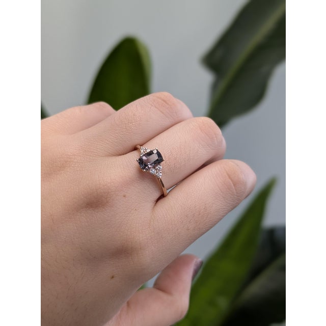 Contemporary 1.4ct Grey Spinel Ring W Natural Diamond Accents in 14k Rose Gold | Cu 8x4.5mm, Size 6.75 For Sale - Image 3 of 8