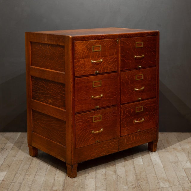 Industrial Antique Quarter Sawn Oak Double File Cabinet c.1908-1915 For Sale - Image 3 of 11