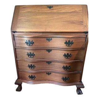Early 20th Century Chippendale Serpentine-Front Mahogany Slant-Lid Secretary Desk For Sale