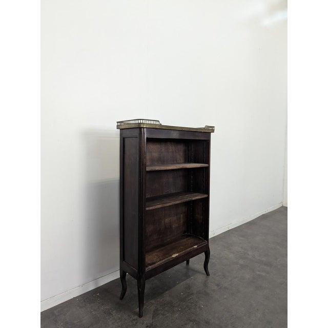 Small Transition Gallery Bookcase, in Very Good conditions.