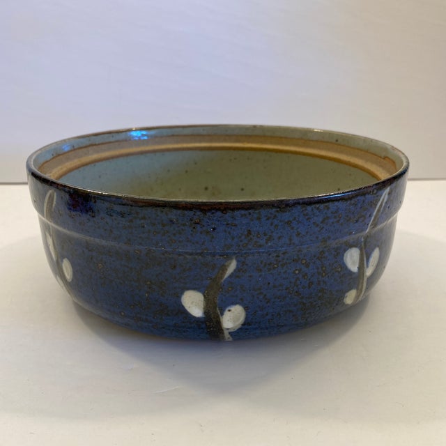 Blue Vintage Studio Stoneware Bowl in Cobalt Blue With Hand-Painted Botanical Motif For Sale - Image 8 of 8