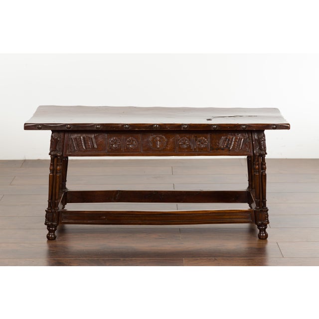 English 1820s Georgian Period Walnut Bench with Lift Top and Cross Motifs For Sale In Atlanta - Image 6 of 12