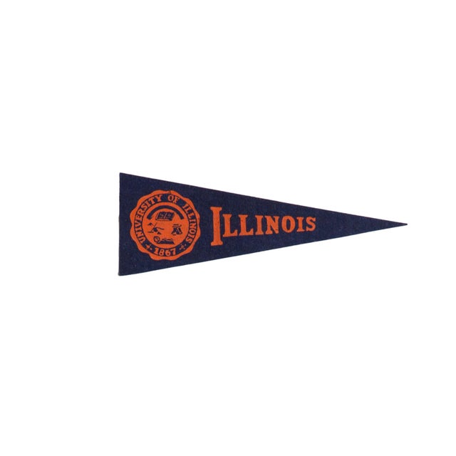 Mid-Century Modern Vintage University of Illinois Felt Flag For Sale - Image 3 of 3