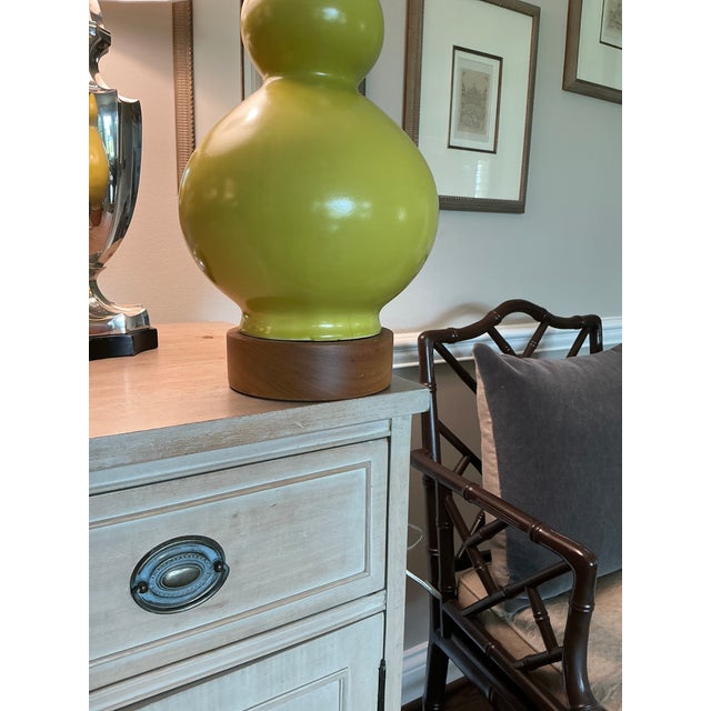 2000 - 2009 Chinese Monochrome Chartreuse Porcelain Double Gord Lamp With Wooden Base For Sale - Image 5 of 12