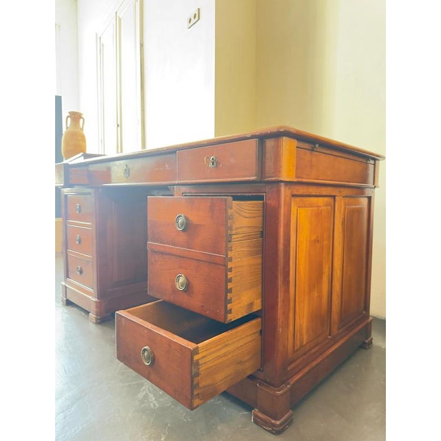 Antique English Victorian Partners Desk with Dual Functionality, 1880 For Sale - Image 15 of 17