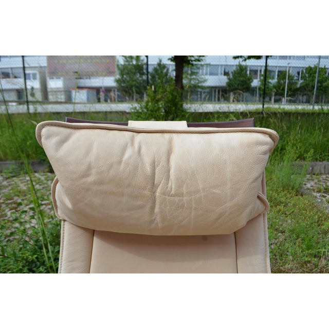 Leather Swivel Lounge Chair in Cognac and Ecru by Ake Fribytter for NELO, Sweden, 1970s For Sale - Image 9 of 18