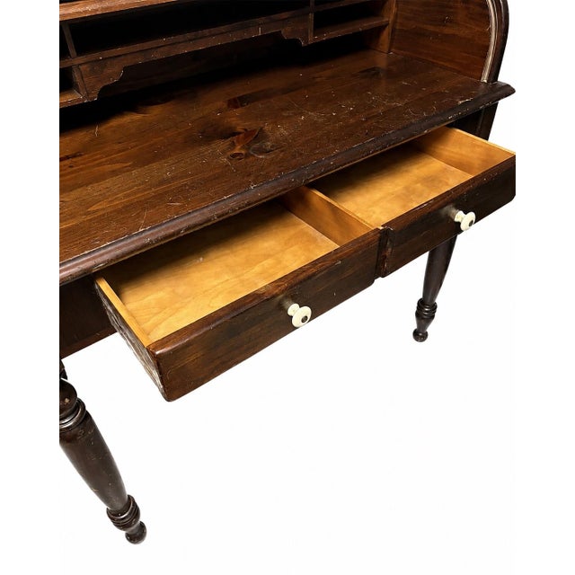 Wood 1980s Ethan Allen Antiqued Pine Old Tavern 40" Ladies Petite Roll Top Desk With Drawer For Sale - Image 7 of 10