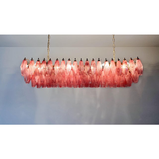 Mid-Century Modern Contemporary Murano Poliedri Chandelier Pink Alabaster –138 Handblown Glasses – Large Italian Luxury Ceiling Light For Sale - Image 3 of 9