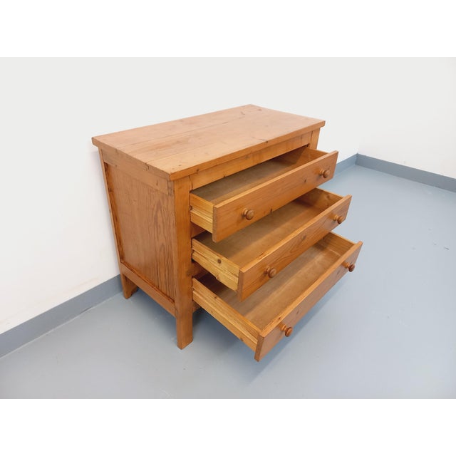 Vintage 1970s/80s pine chest of drawers, rustic style, 3 drawers, very good overall condition, fully sanded and varnished...