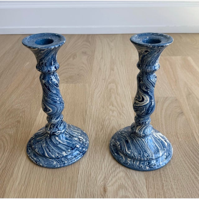 Contemporary Vintage Blue & White Marbleized Ceramic Candlesticks – Pair of Agateware / Aptware Style Sculptural Candleholders For Sale - Image 3 of 8