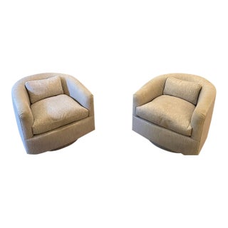 Pair of Custom Swivel Club Chairs in Soft Silver-Gray Textured Upholstery For Sale