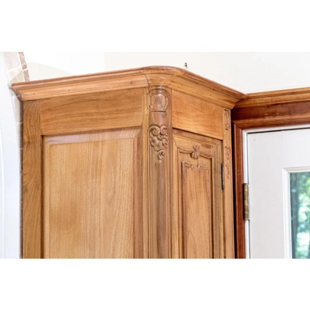 Brown Antique French Louis XV Style Corner Cabinet For Sale - Image 8 of 17